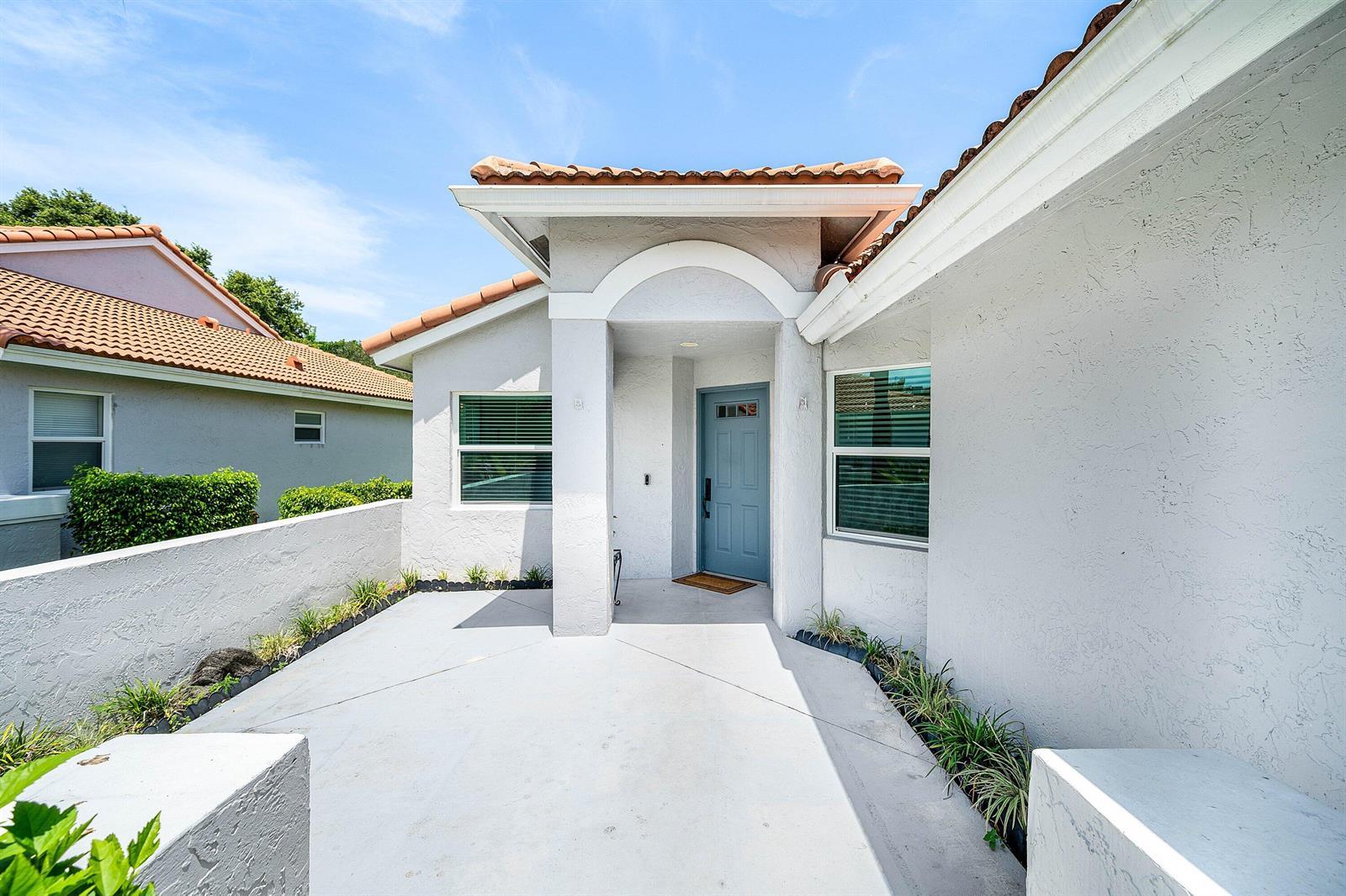 15116 W Tranquility Lake Drive, Delray Beach FL 33446 photo 3