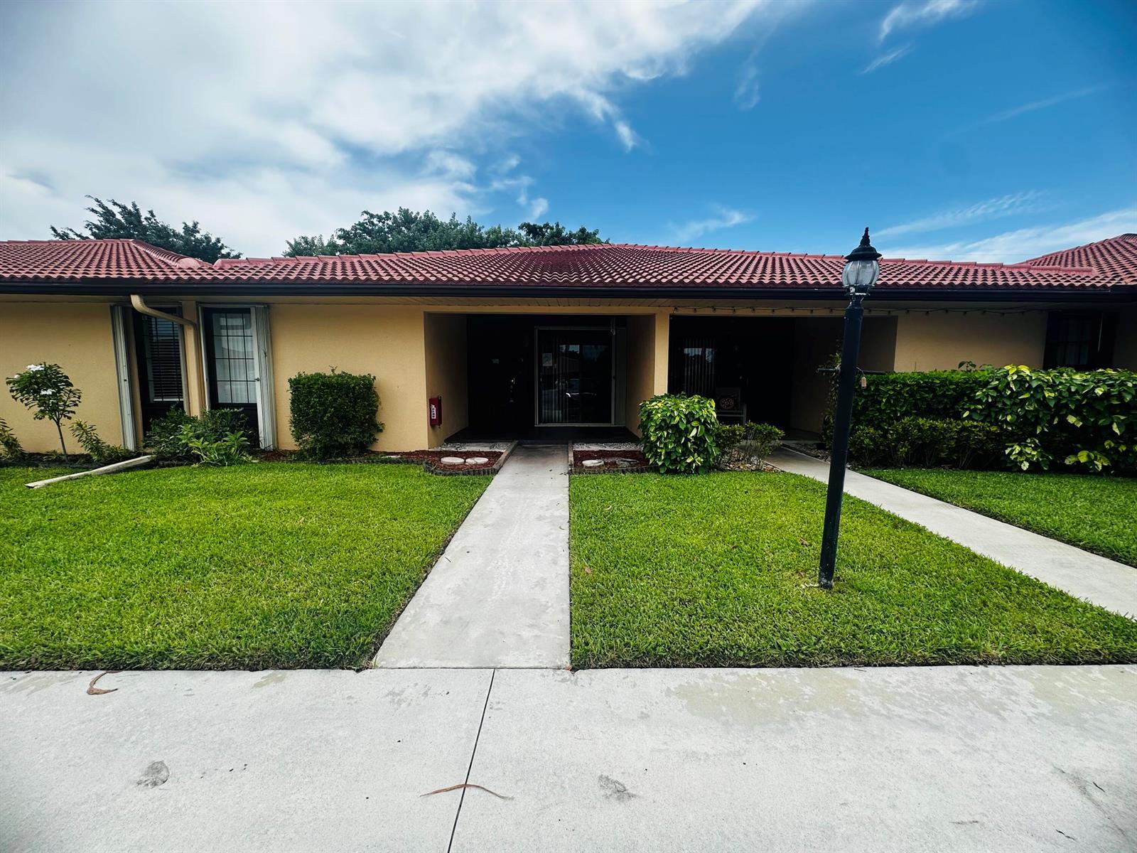 5933 FOREST HILL Boulevard # 3, West Palm Beach FL 33415