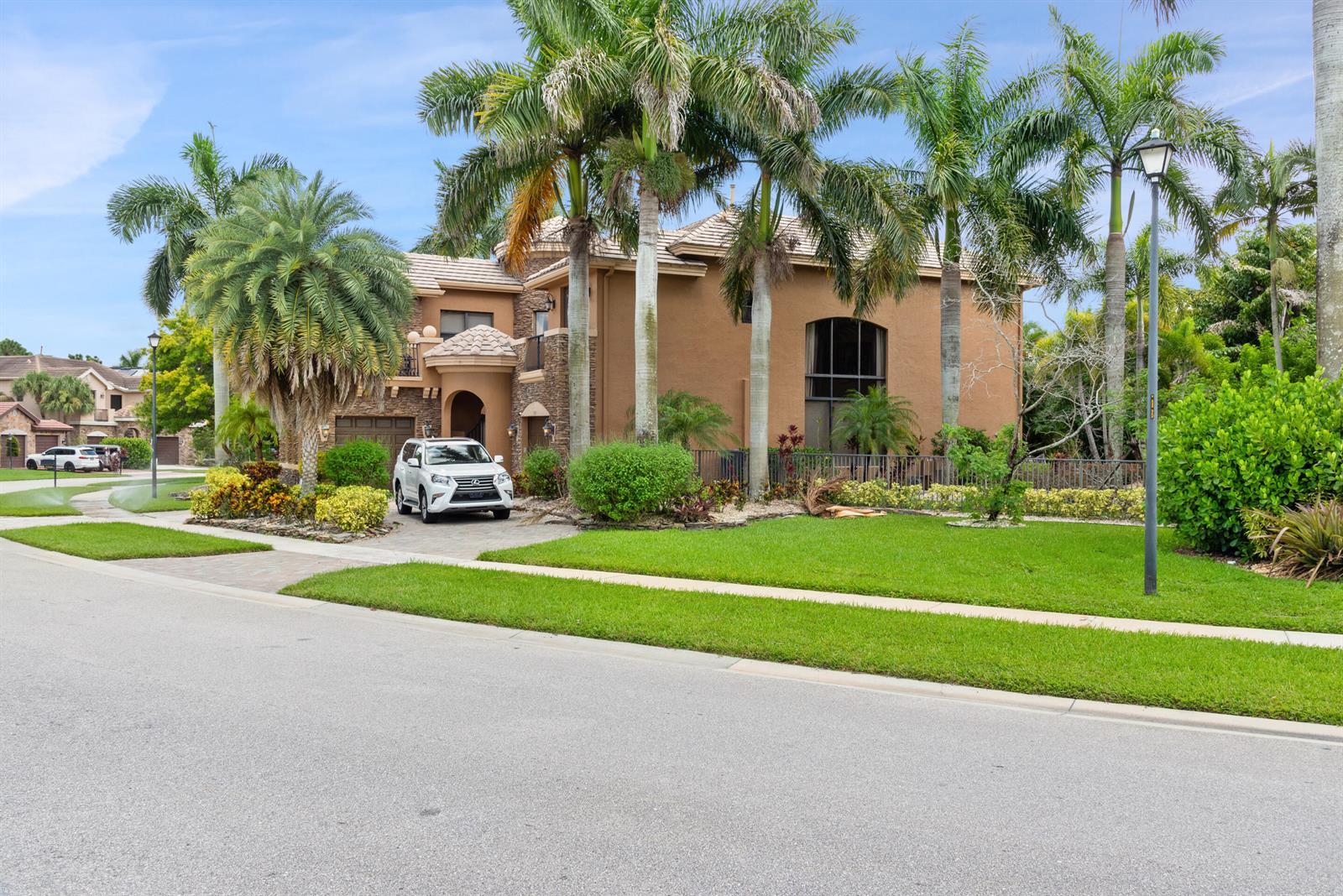 3501 COLLONADE Drive, Wellington FL 33449 photo 3
