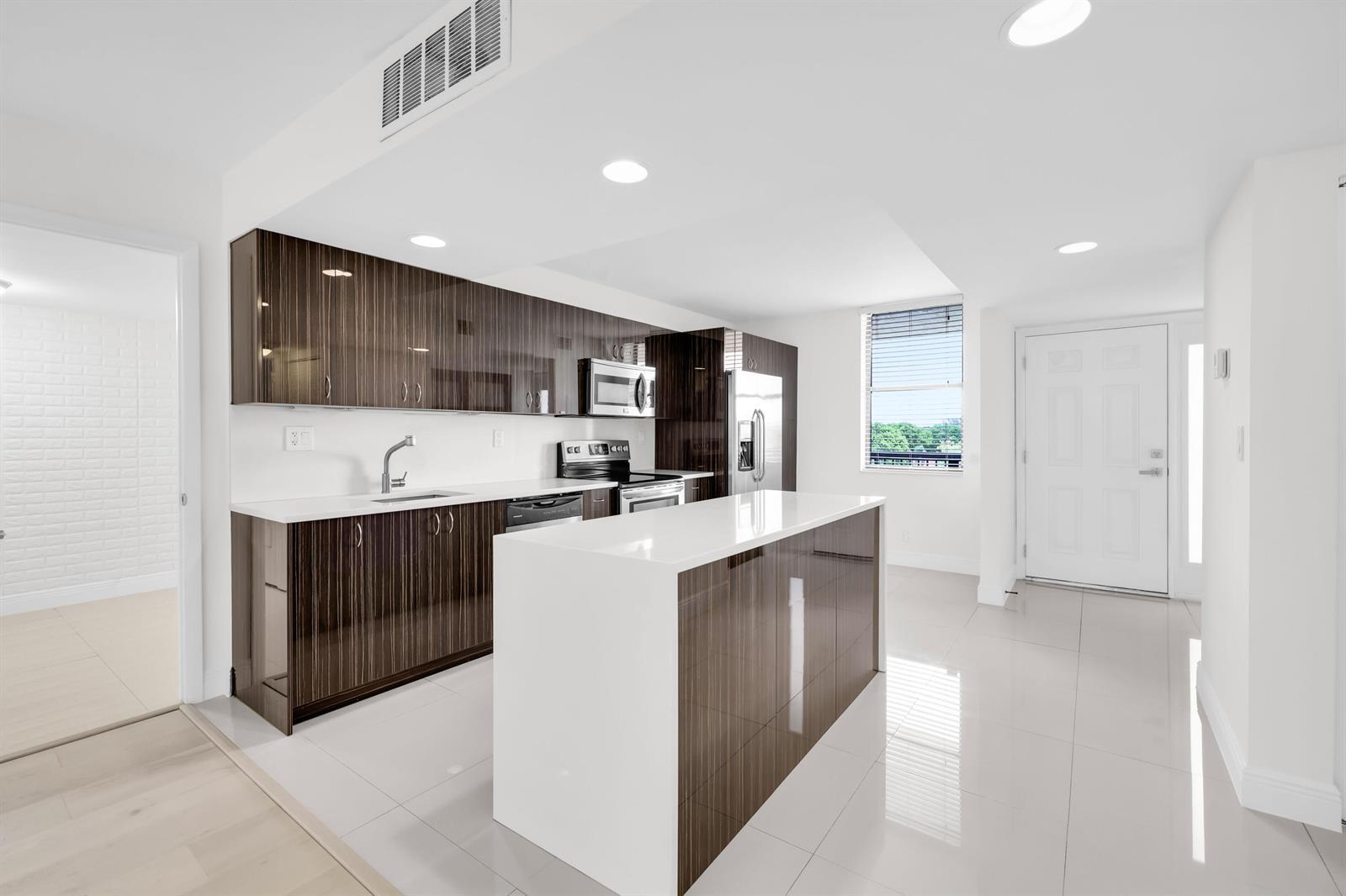 2768 Carambola Circle S # 501, Coconut Creek FL 33066 photo 5