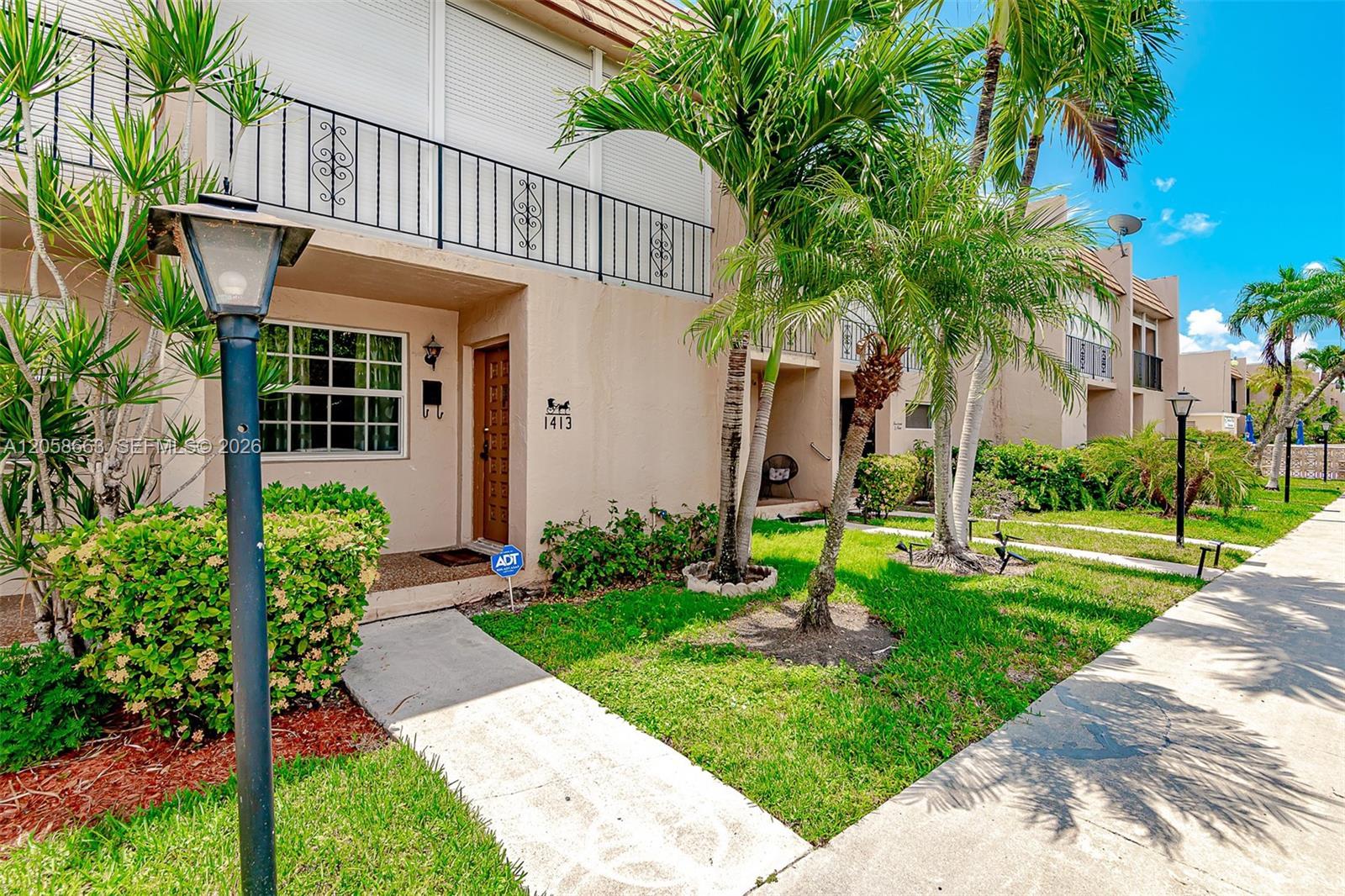 1413 N 15th Ave # 8, Hollywood FL 33020