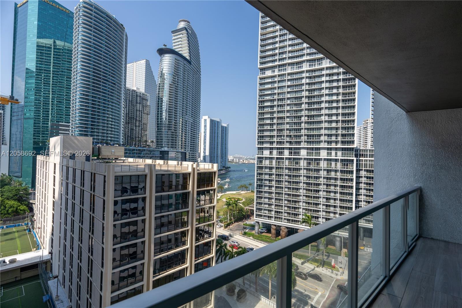500 Brickell Ave # 1407, Miami FL 33131 photo 2