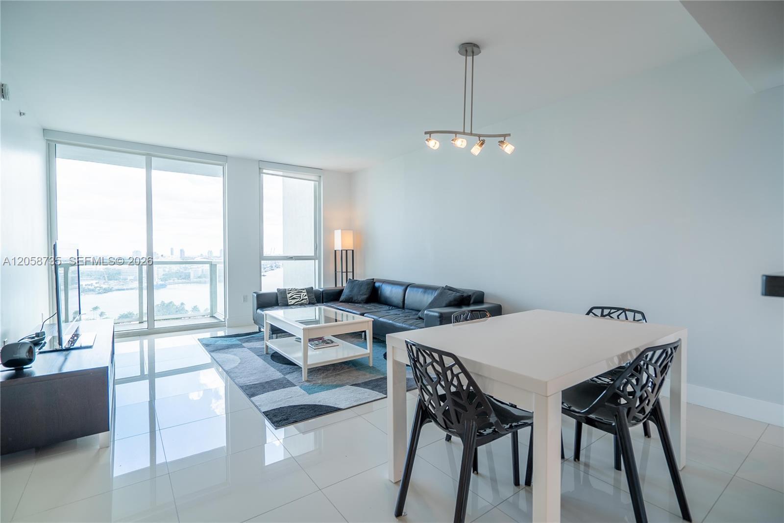 253 NE 2nd St # 2107, Miami FL 33132 photo 3