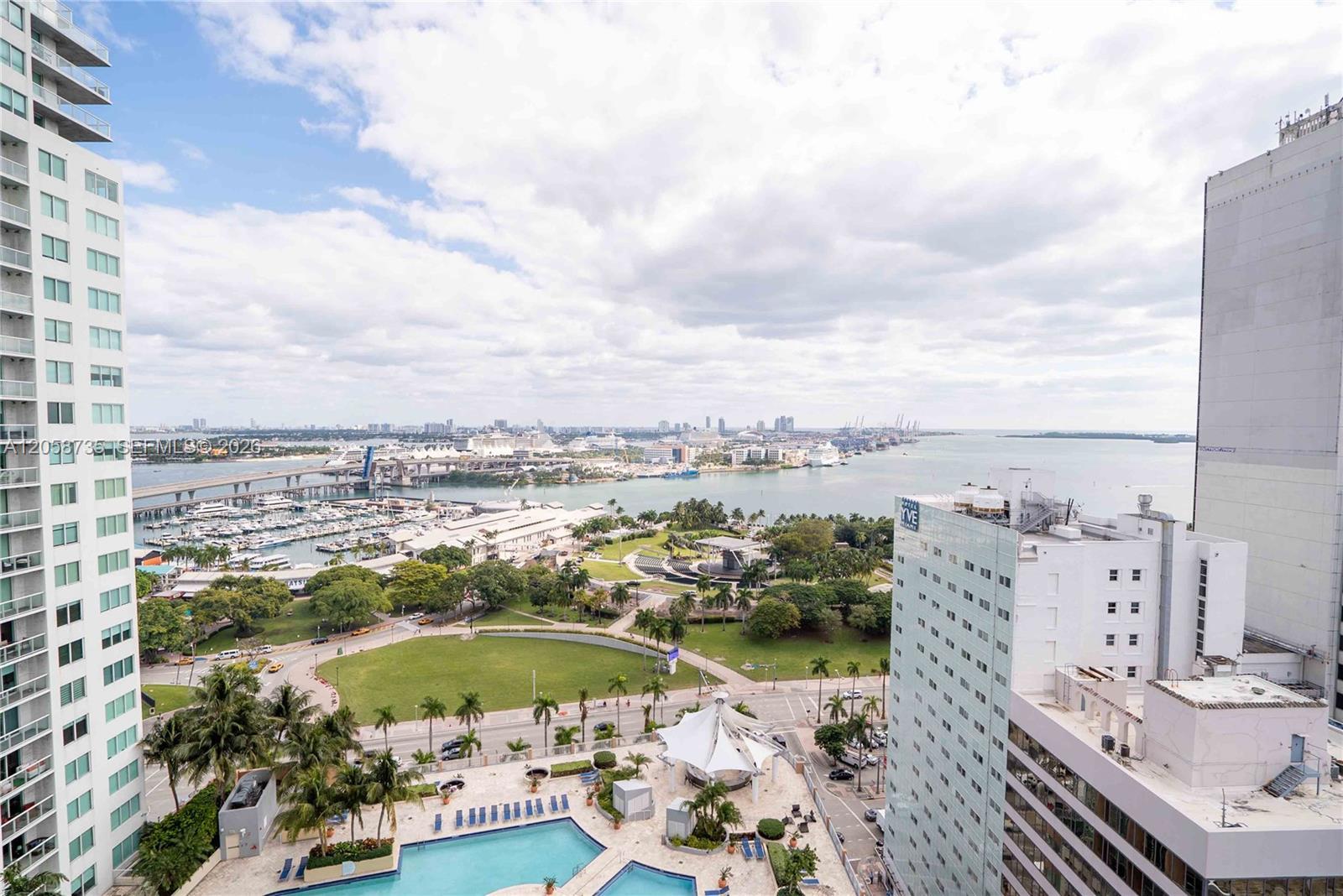253 NE 2nd St # 2107, Miami FL 33132