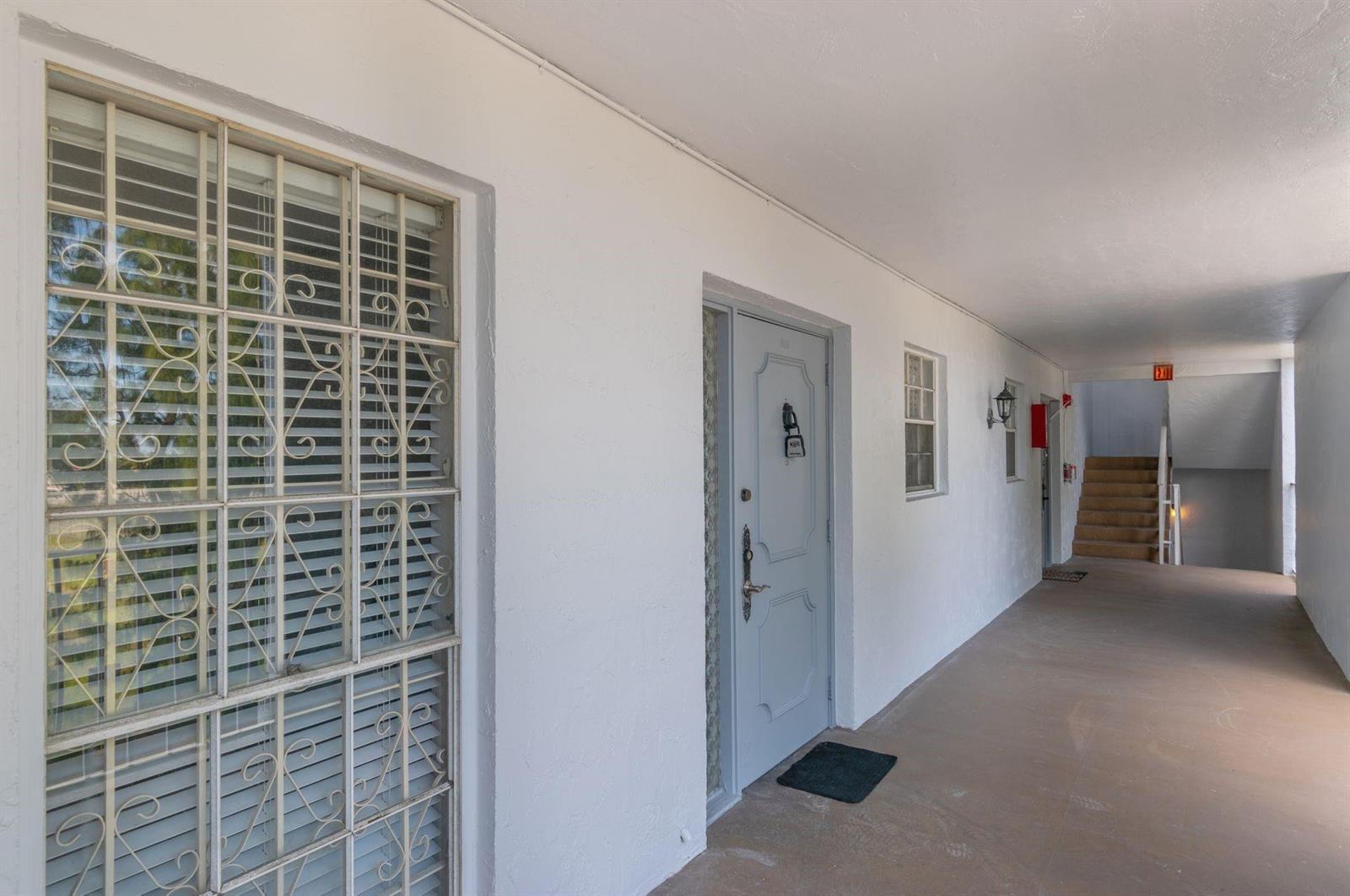 7980 N French Drive Unit 305, Pembroke Pines FL 33024 photo 3