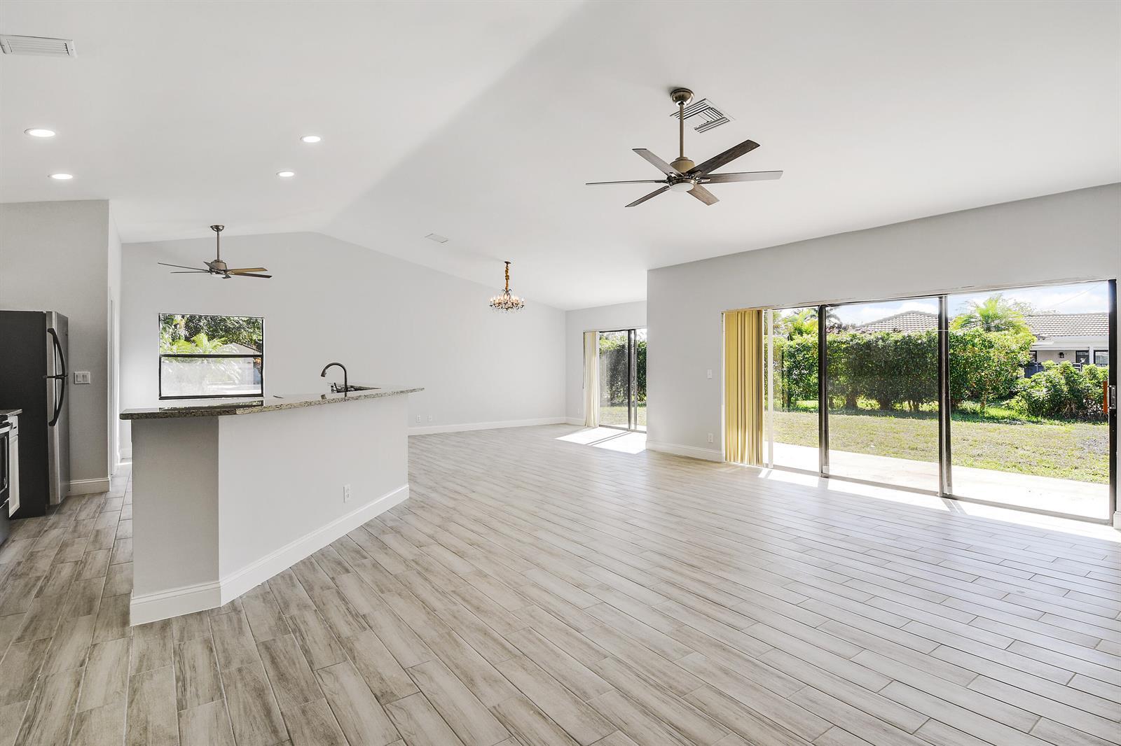 8201 RANGER Trail, Boca Raton FL 33487 photo 3