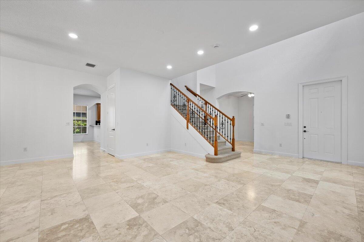 1049 Vintner Boulevard, Palm Beach Gardens FL 33410 photo 4