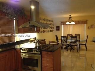 818 Garnet Cir, Weston FL 33326 photo 4