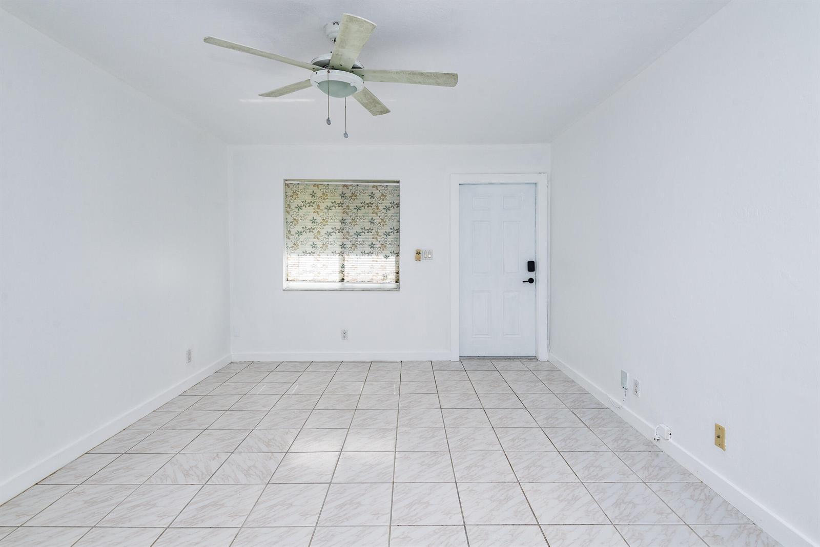 2501 TAYLOR Street # C, Hollywood FL 33020 photo 4