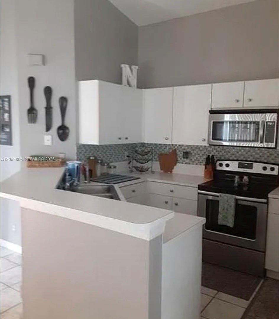 1218 Canary Island Dr, Weston FL 33327 photo 4