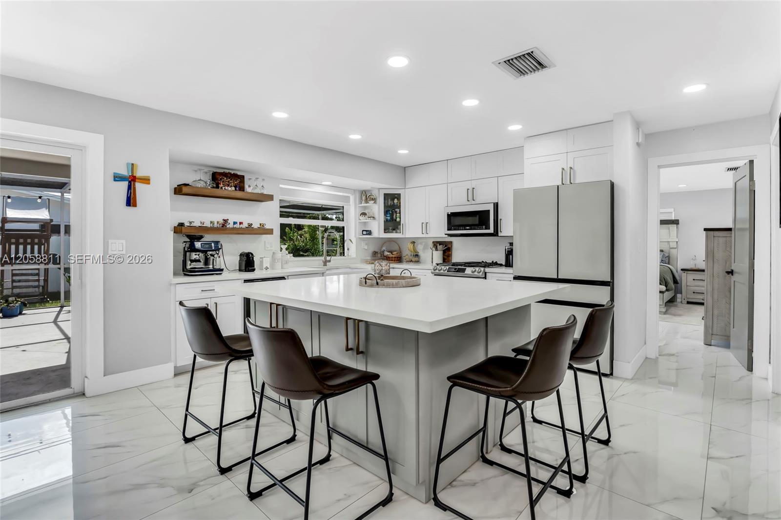 2130 NW 106th Ave, Pembroke Pines FL 33026 photo 2