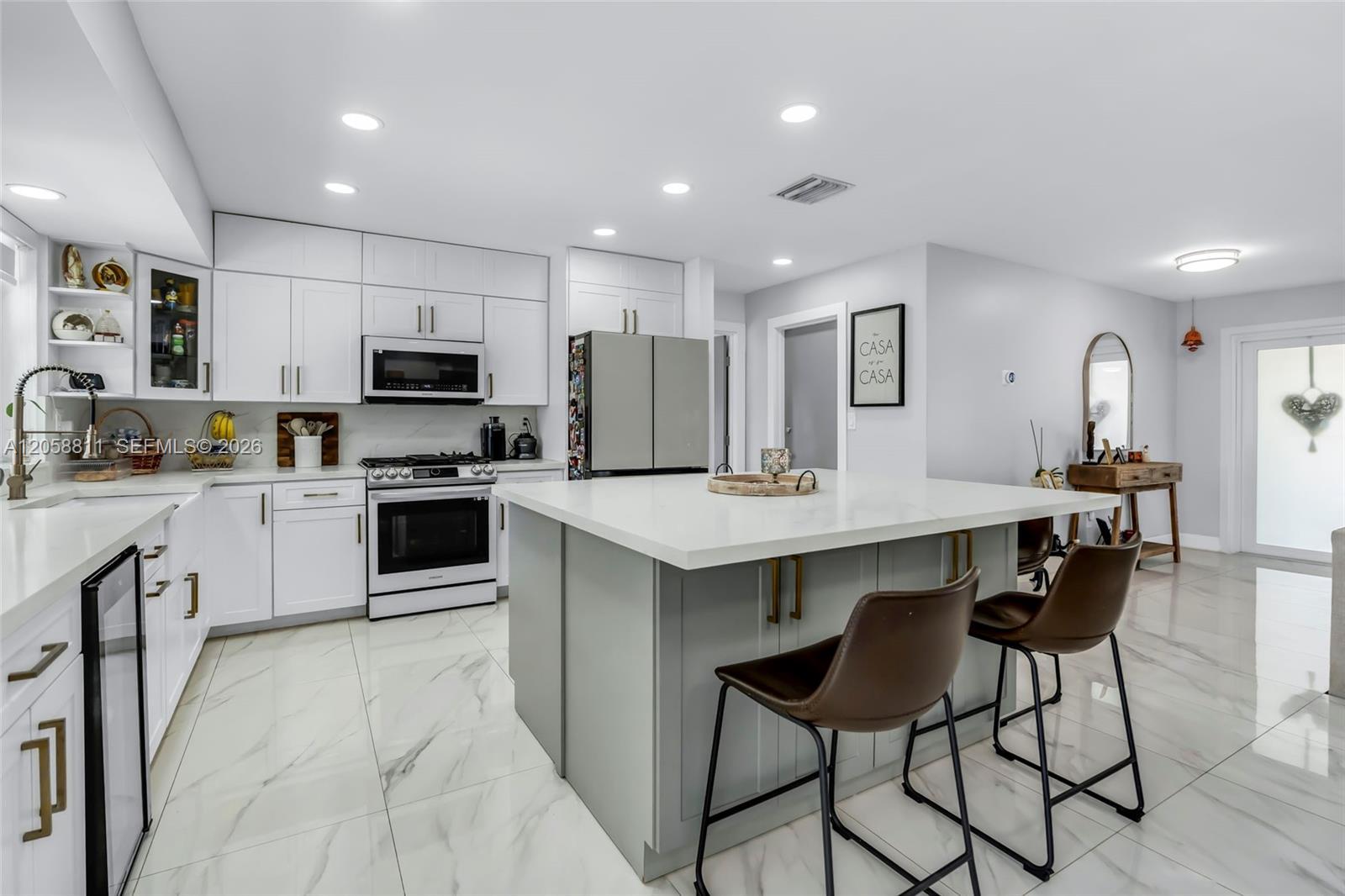 2130 NW 106th Ave, Pembroke Pines FL 33026 photo 3