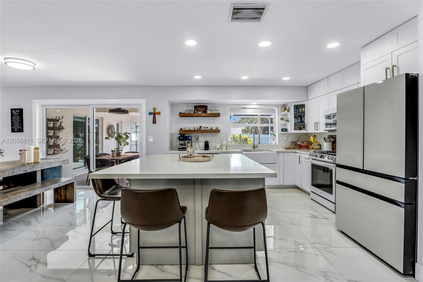 2130 NW 106th Ave, Pembroke Pines FL 33026 photo 4