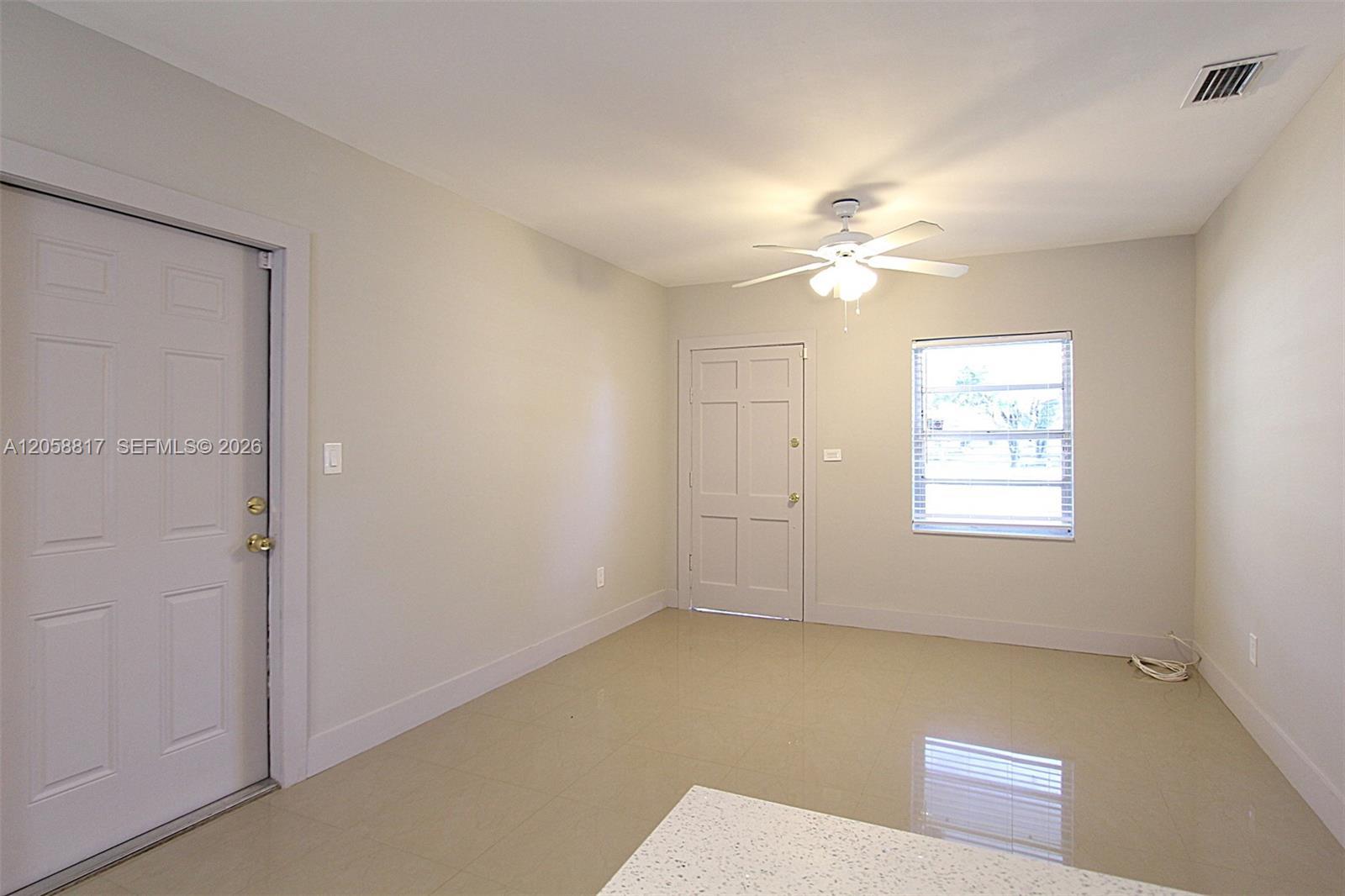 14340 GRAVES DR, Miami FL 33176 photo 2