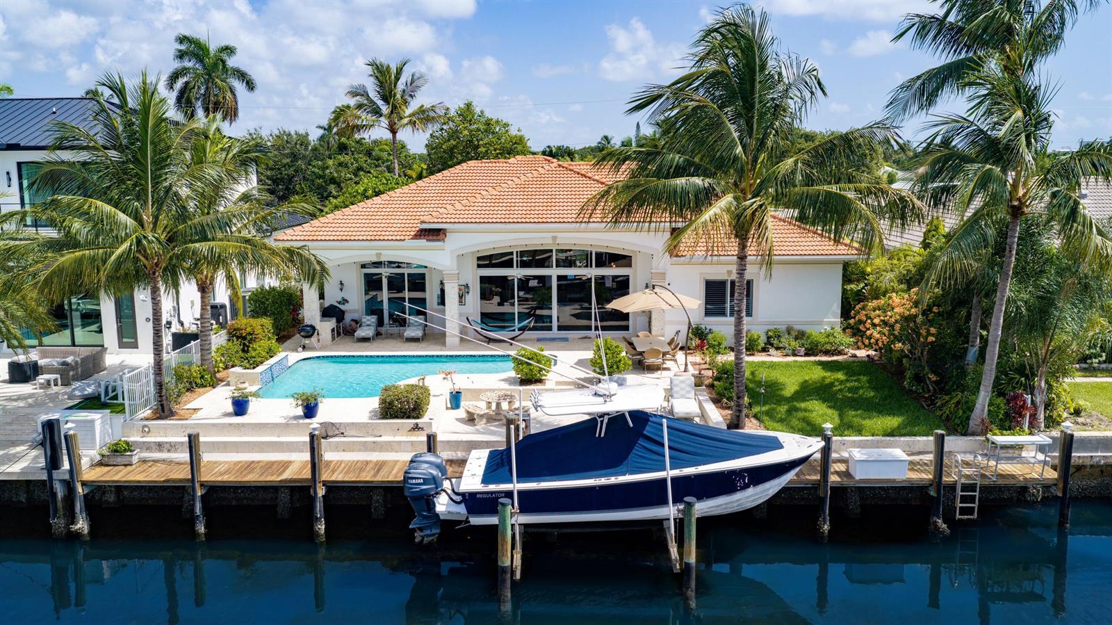 2760 NE 51st Street, Lighthouse Point FL 33064