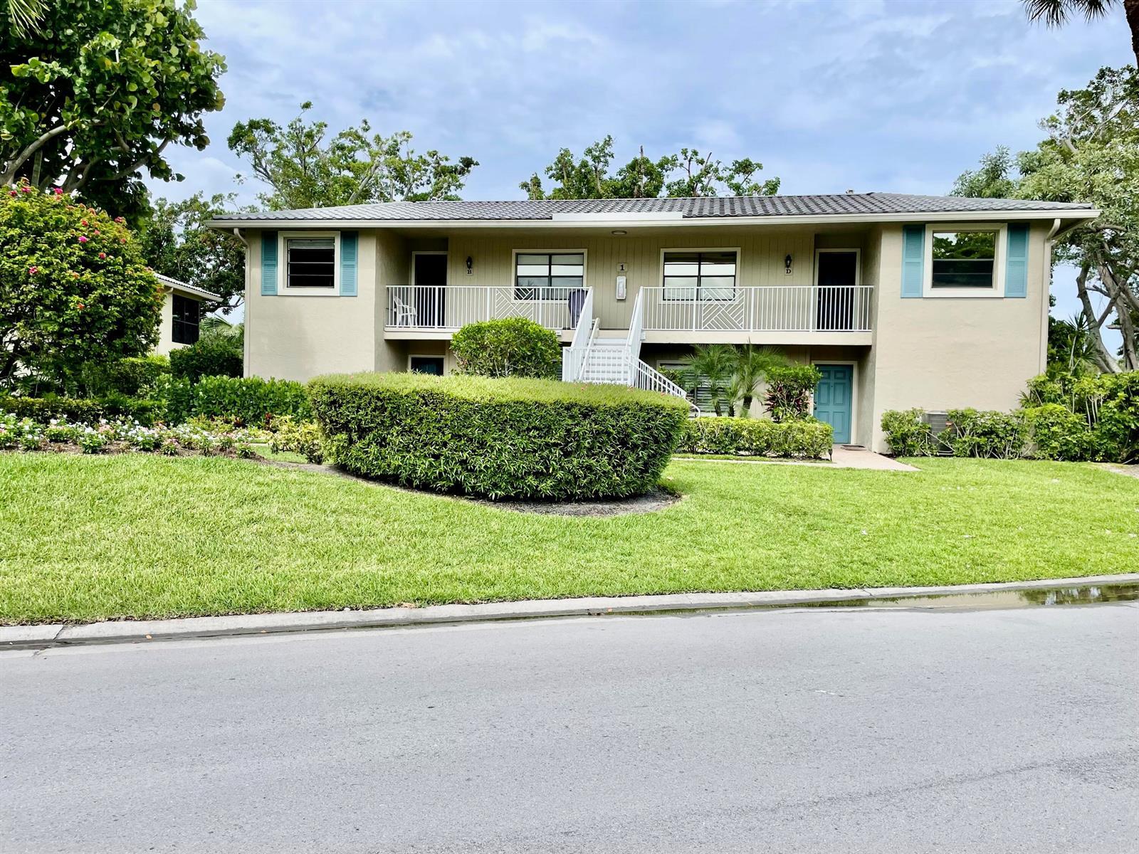 1 WESTGATE Lane # 1B, Boynton Beach FL 33436