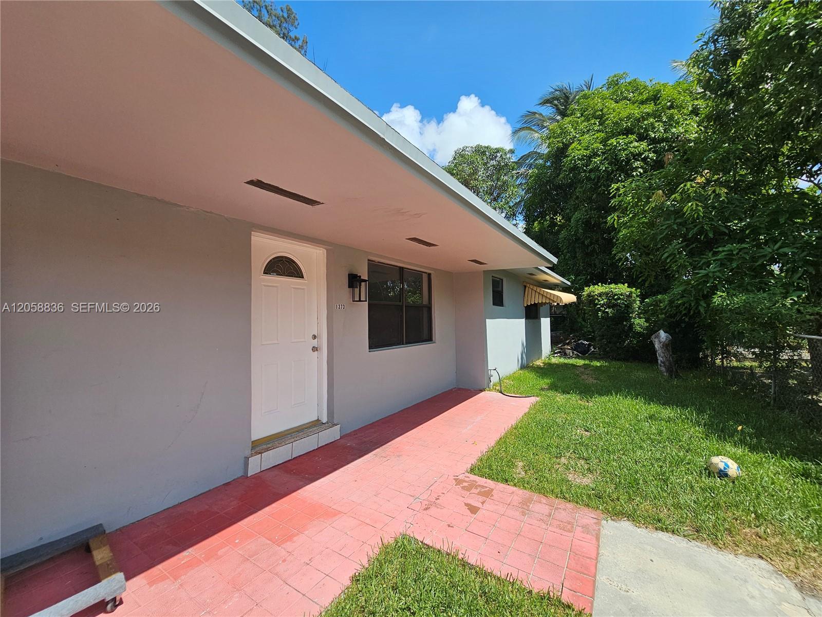 1373 NE 144th St, Miami FL 33161