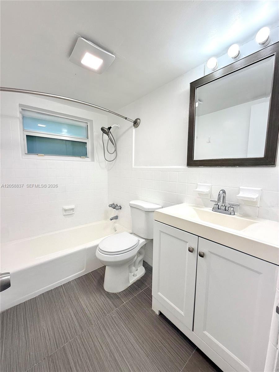 1021 Michigan Ave # 3, Miami Beach FL 33139 photo 5