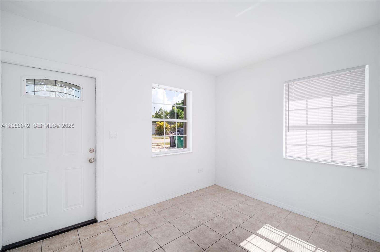 15431 Harding Ln, Homestead FL 33033 photo 4