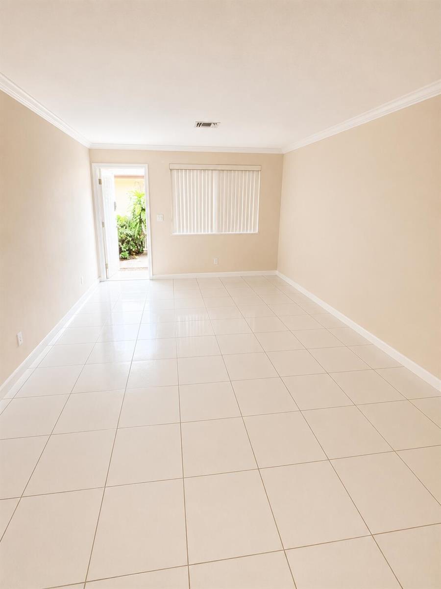 3609 Polk Street Apt 2, Hollywood FL 33021 photo 2