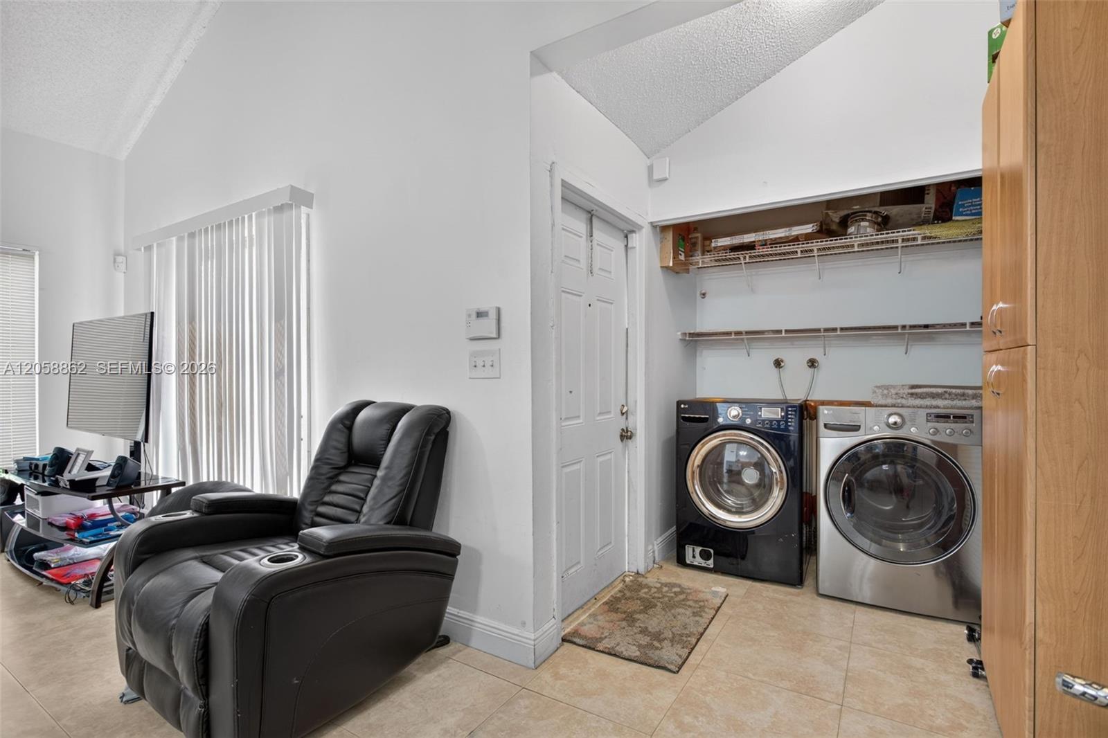 2422 NW 55th Ter, Lauderhill FL 33313 photo 4