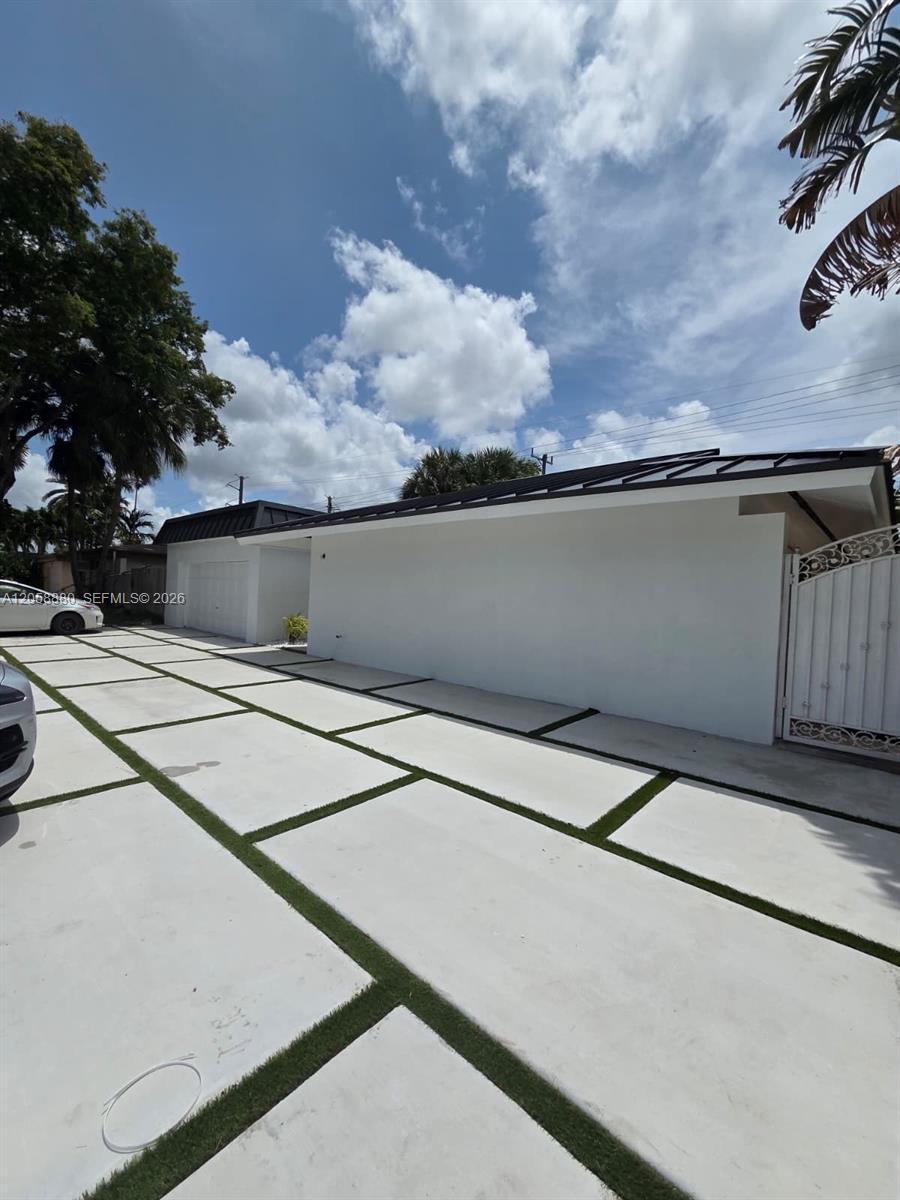 8404 SW 102nd Pl, Miami FL 33173 photo 2