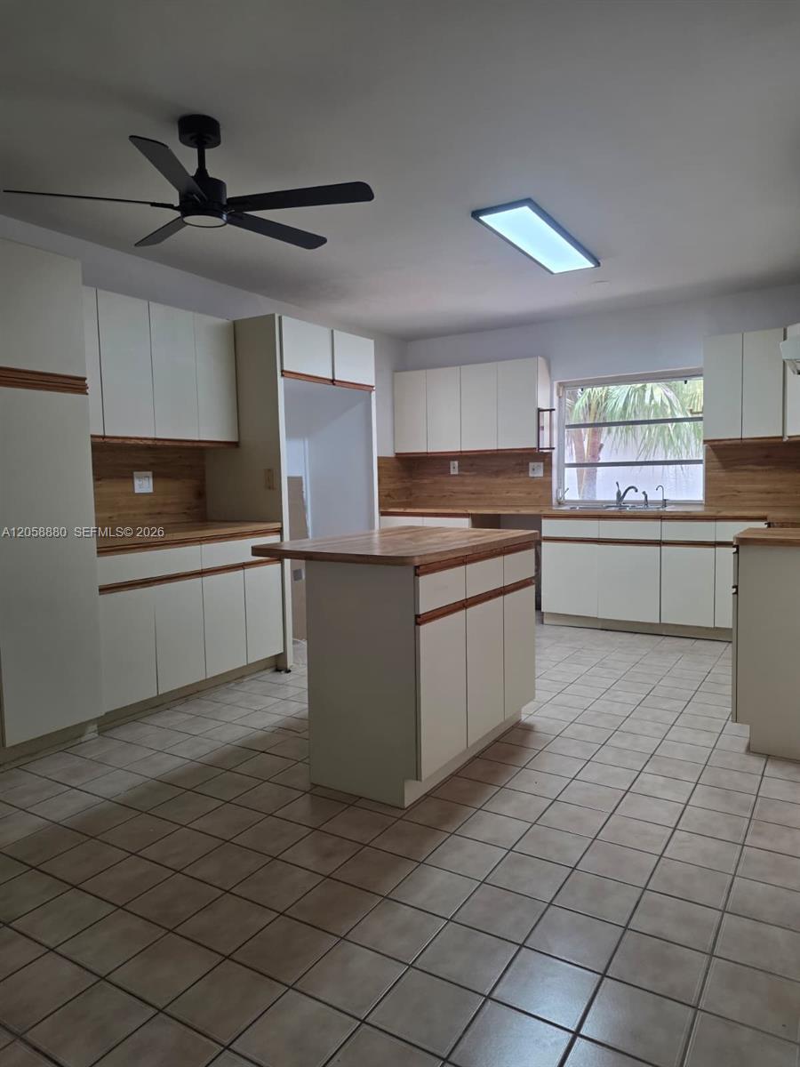 8404 SW 102nd Pl, Miami FL 33173 photo 3