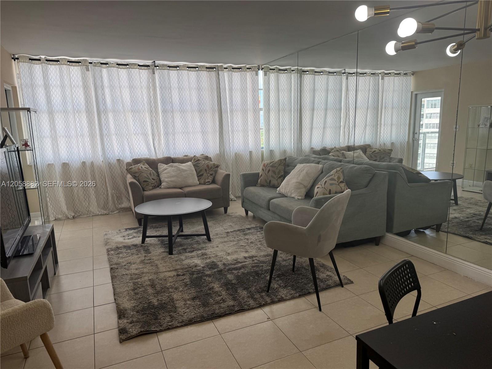 1301 NE Miami Gardens Dr # 1611W, Miami FL 33179 photo 2