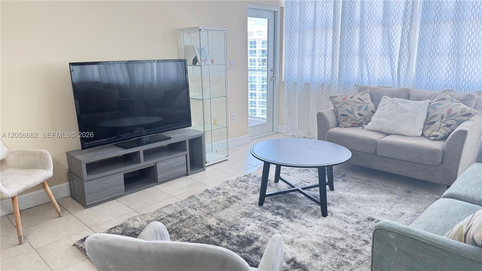 1301 NE Miami Gardens Dr # 1611W, Miami FL 33179 photo 4