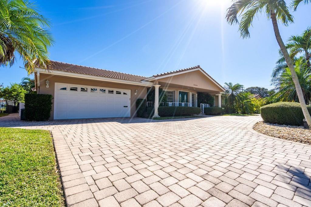 3920 NE 27TH Avenue, Lighthouse Point FL 33064 photo 2