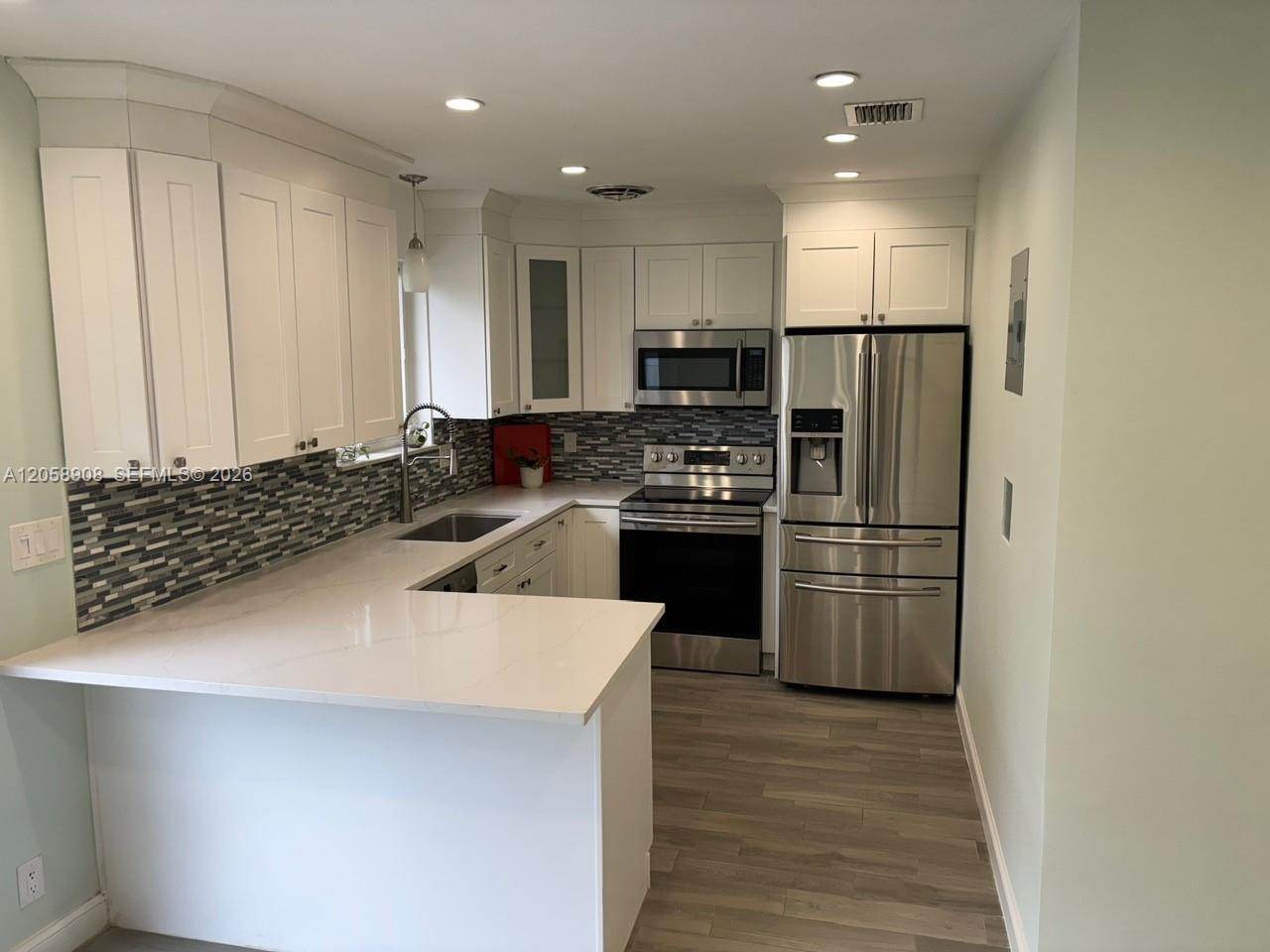 1426 Arthur St # 1426, Hollywood FL 33020 photo 3
