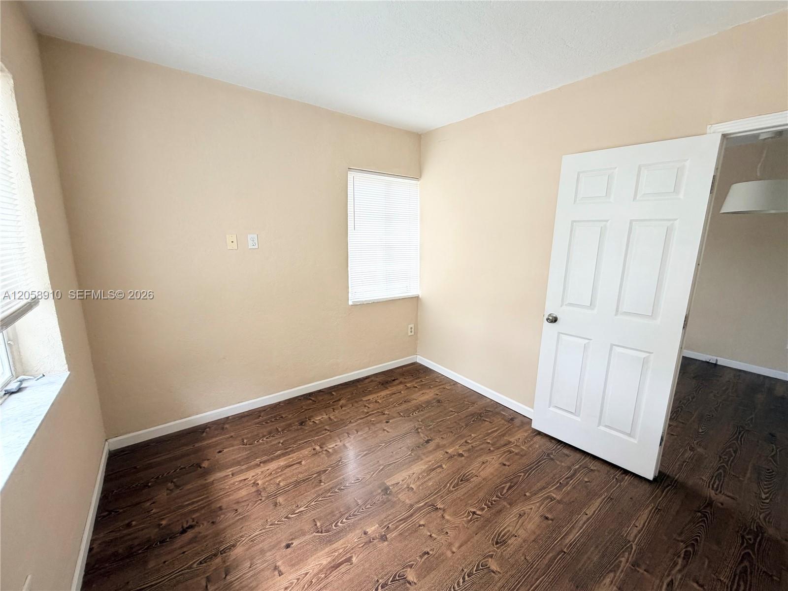Miami Beach, FL 33141 photo 3
