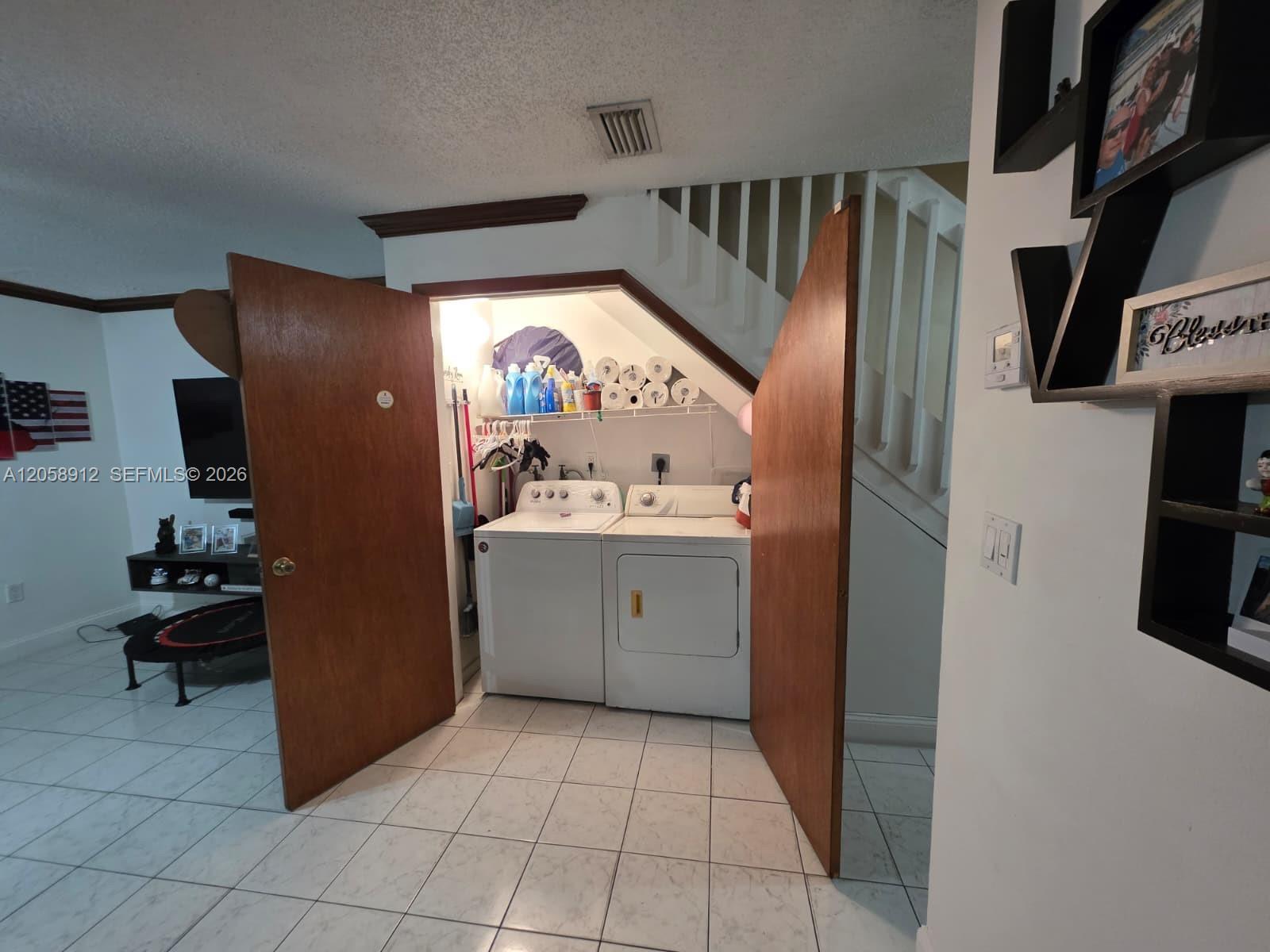 8085 NW 8th St # 6, Miami FL 33126 photo 5