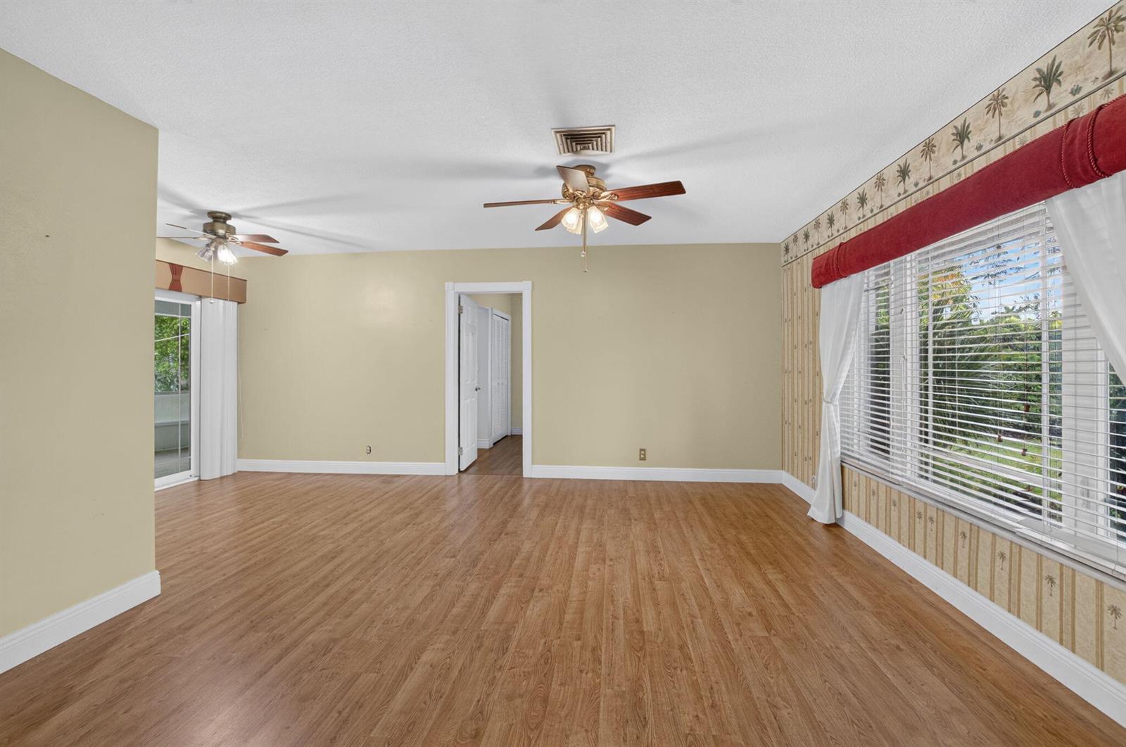 1011 SW 7TH Street, Boca Raton FL 33486 photo 2