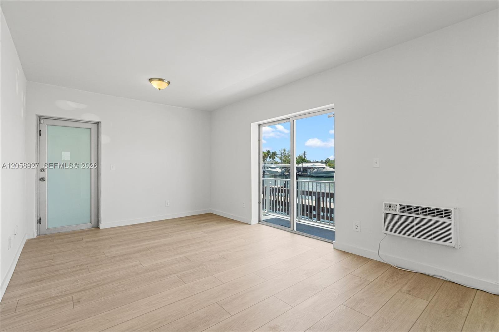 7930 Tatum Waterway Dr # S1, Miami Beach FL 33141 photo 4