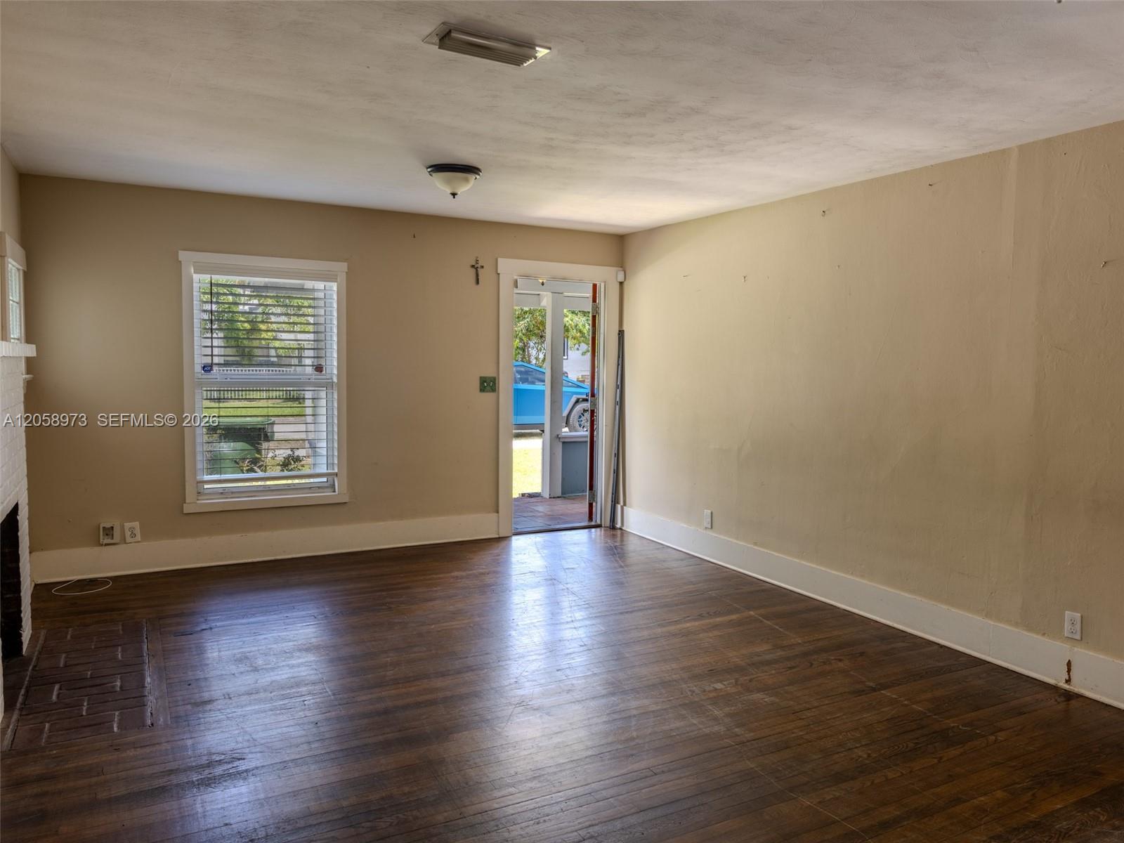 520 NE 129th St, North Miami FL 33161 photo 3