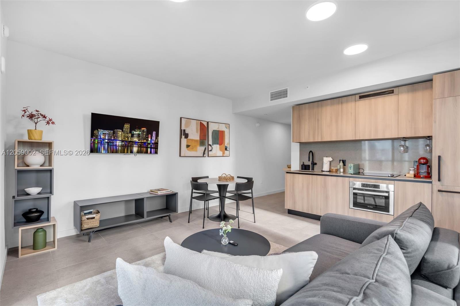 121 NE 5th St # 2708, Miami FL 33132 photo 2