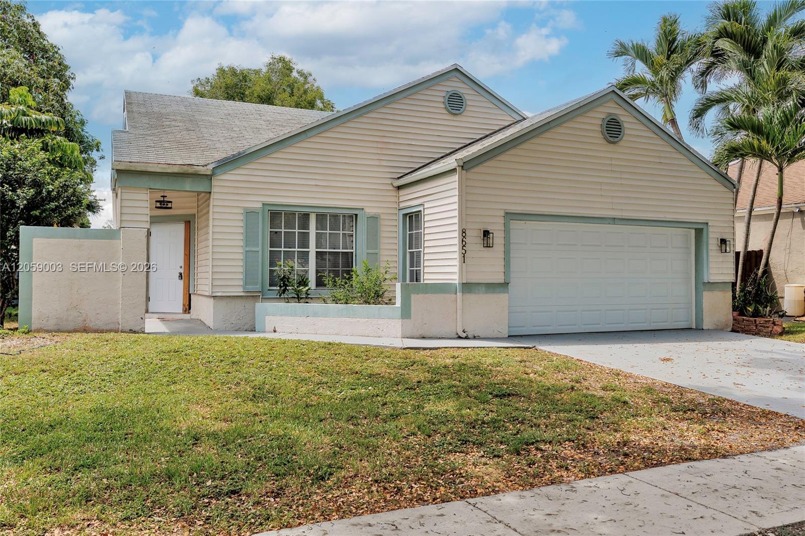 8651 SW 12th St, Pembroke Pines FL 33025 photo 2