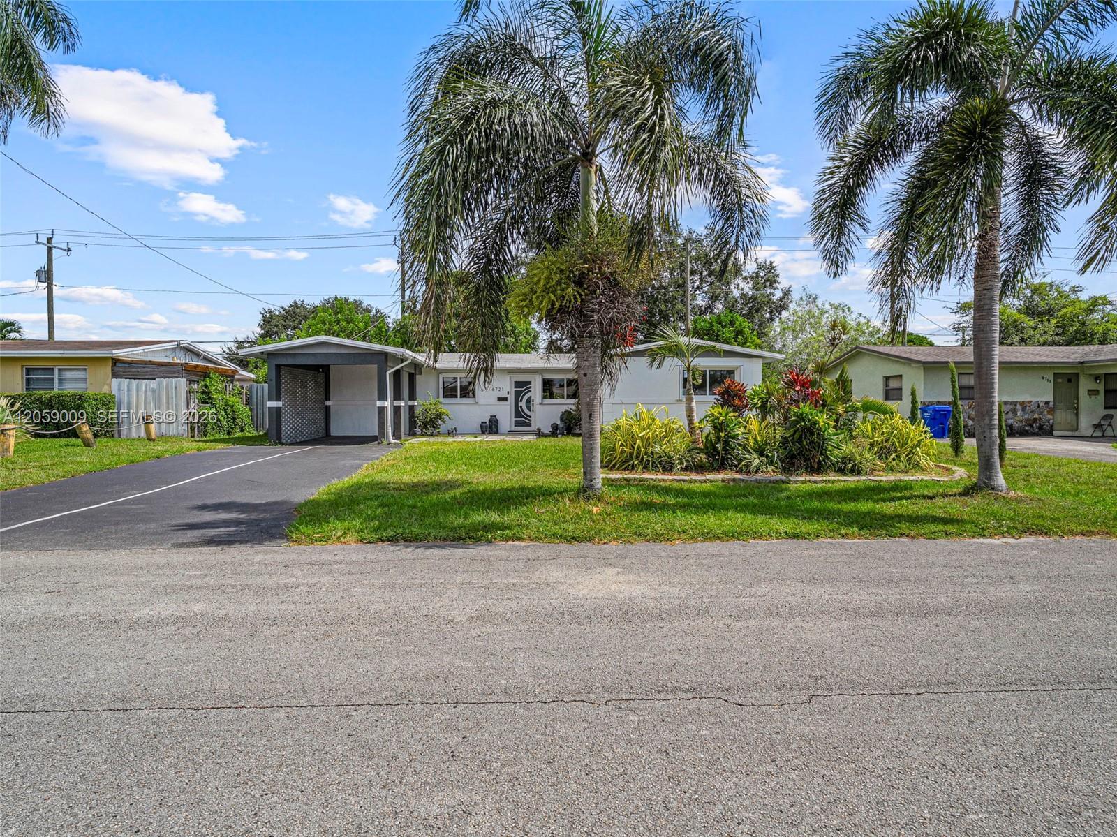 6721 Allen St, Hollywood FL 33024 photo 3
