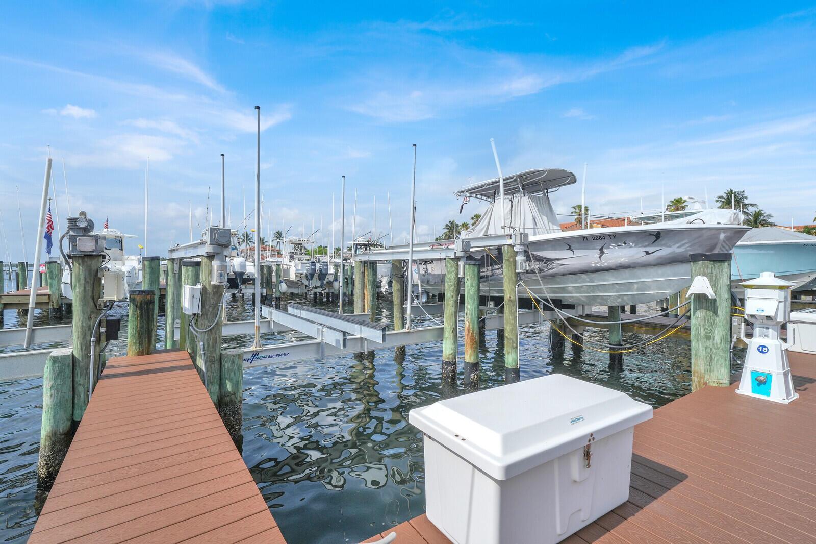 110 Yacht Club Way # 105, Hypoluxo FL 33462 photo 2