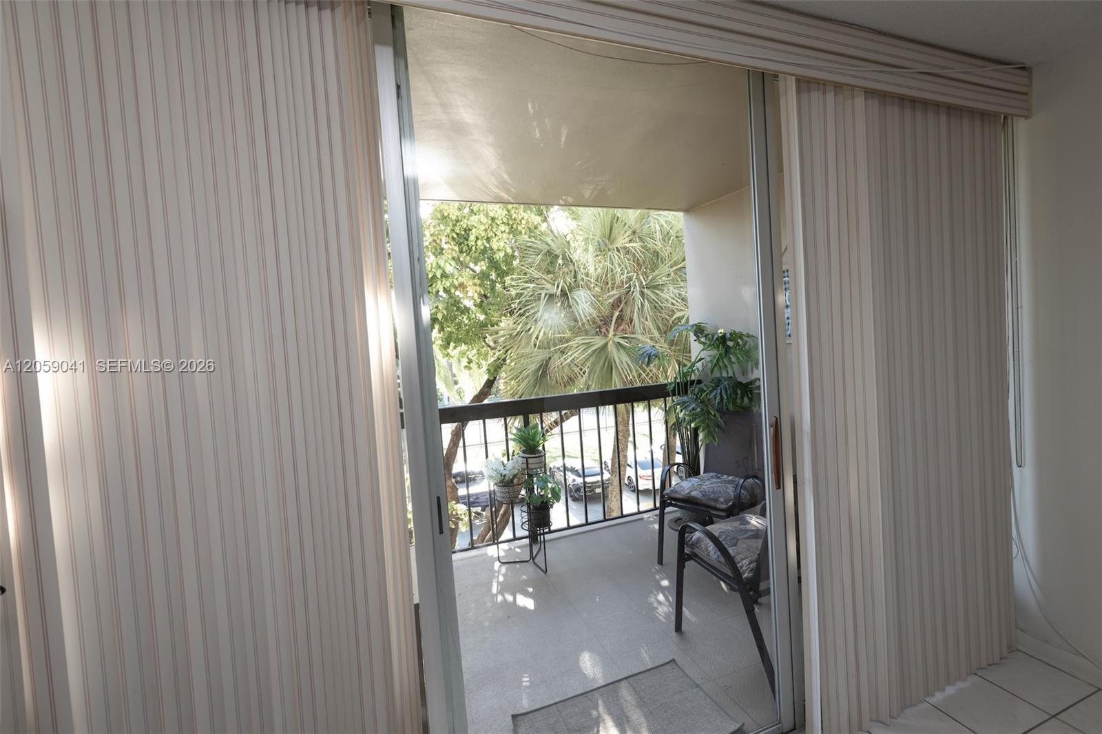 10425 SW 112 Ave # 325, Miami FL 33176 photo 3