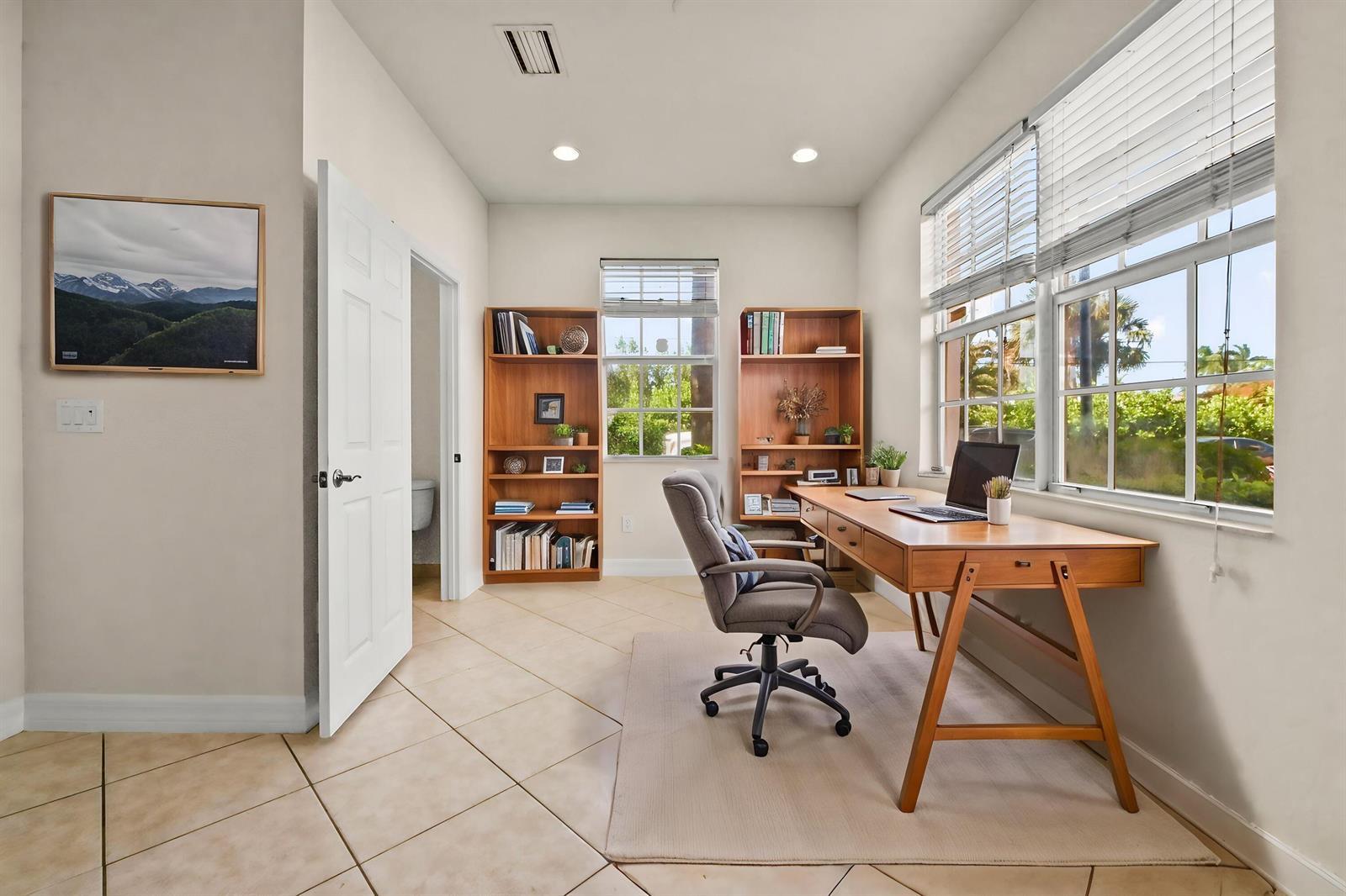131 Harbors Way, Boynton Beach FL 33435 photo 4