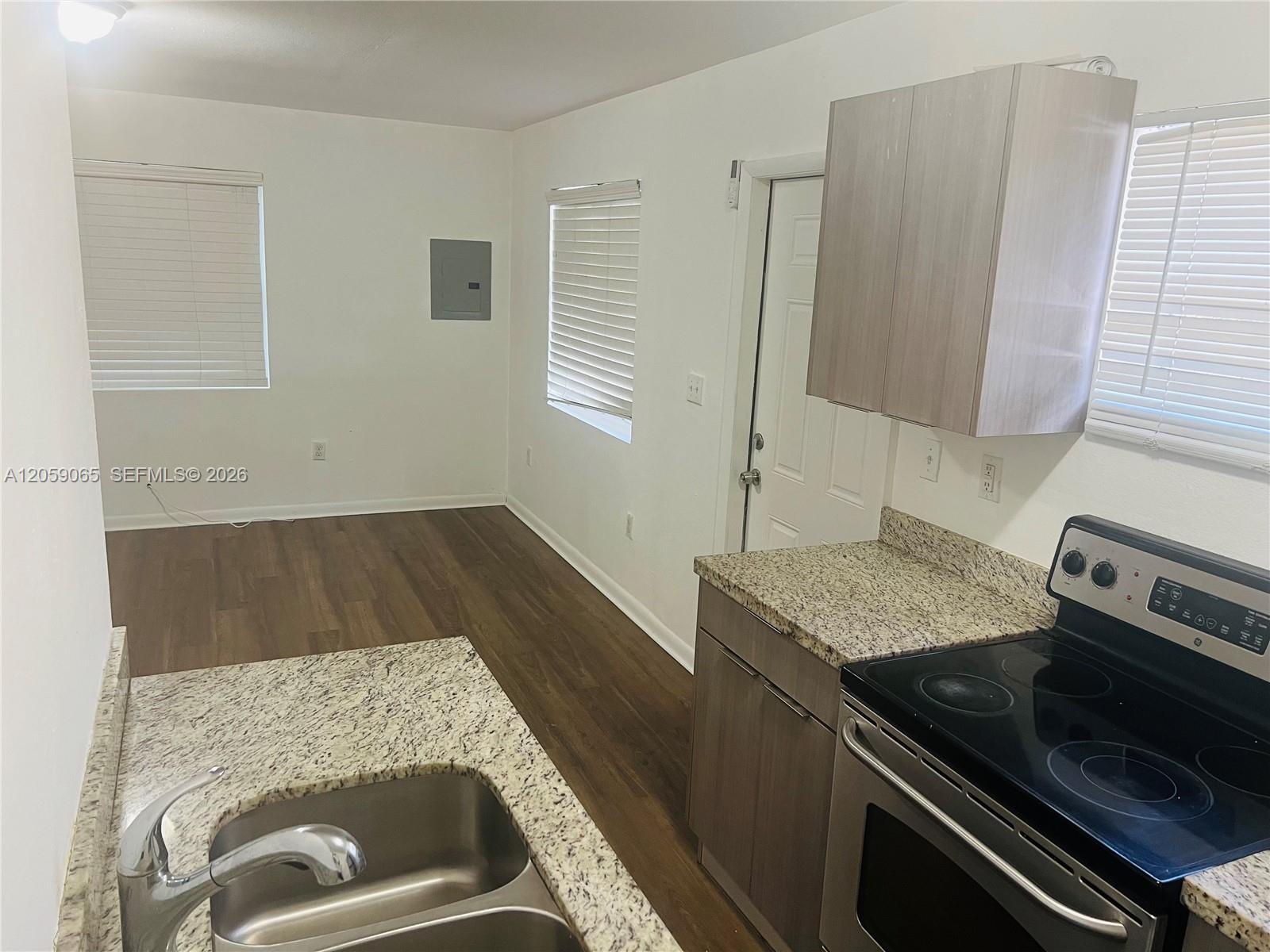 529 SW 3rd St # 3, Miami FL 33130 photo 3
