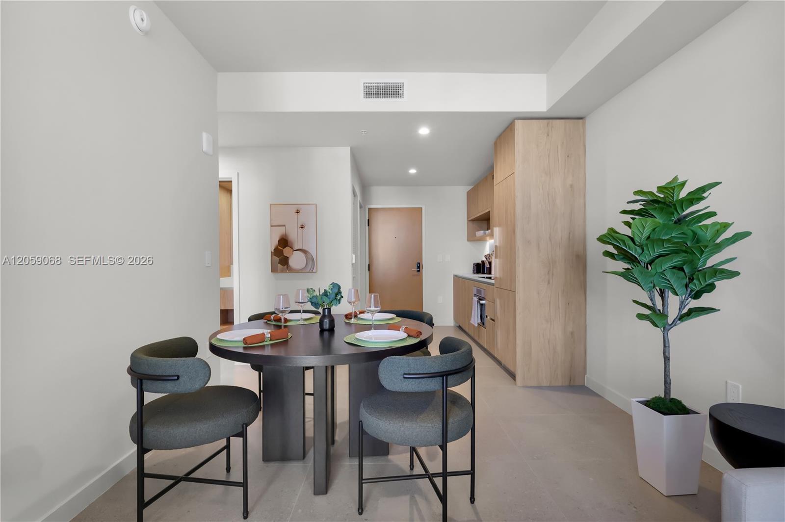 11 NE 6th St # 1710, Miami FL 33132