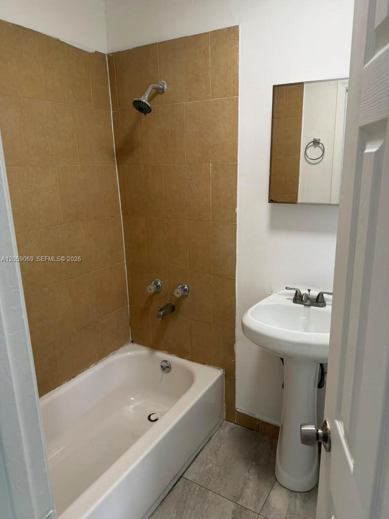 1049 NW 95th St # A2, Miami FL 33150 photo 5