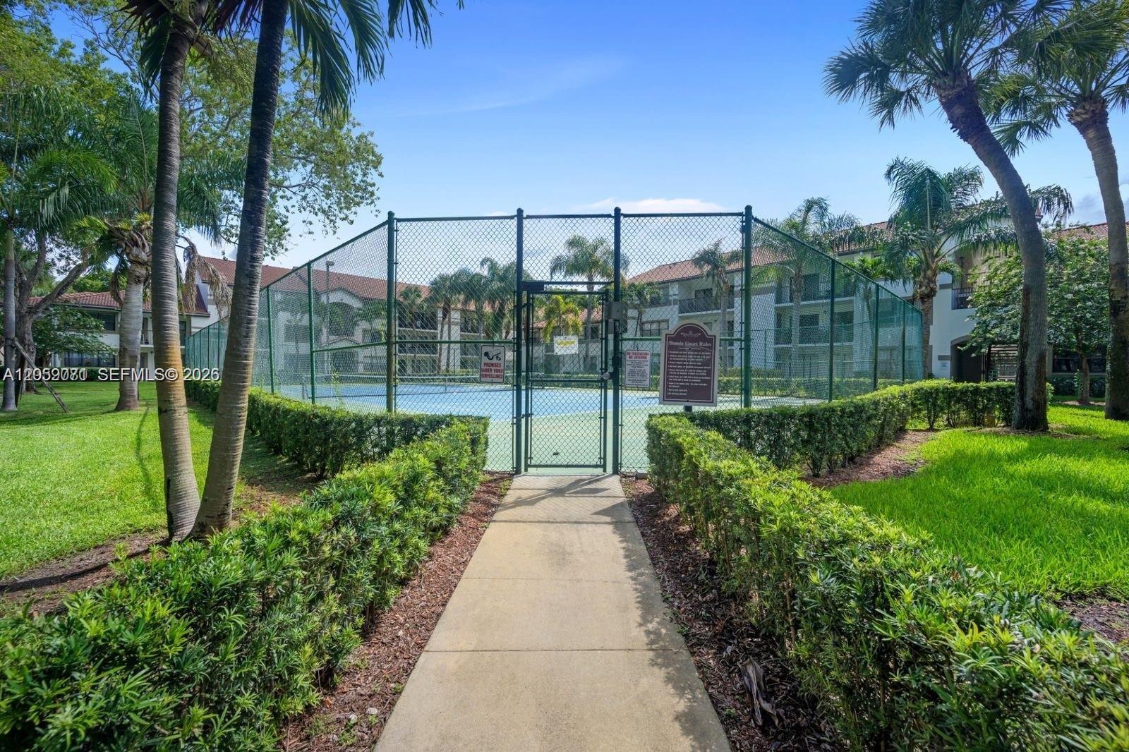 510 S Park Rd # 10, Hollywood FL 33021 photo 2