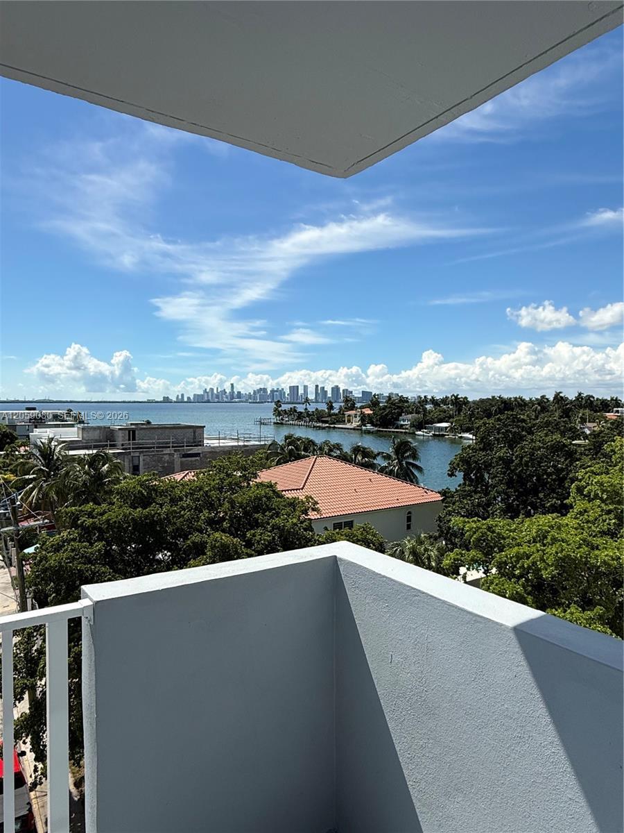1455 N Treasure Dr # 6L, North Bay Village FL 33141 photo 2