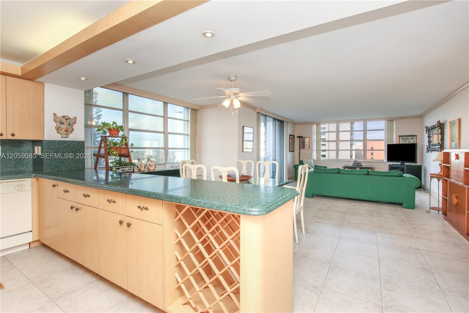 2780 NE 183rd St # 901, Aventura FL 33160 photo 4