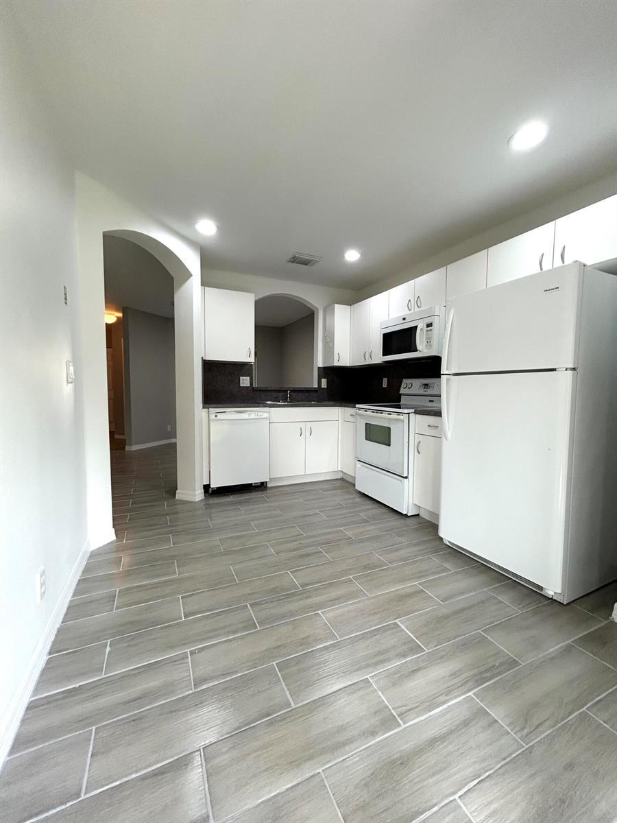 1007 Arezzo Circle, Boynton Beach FL 33436 photo 2