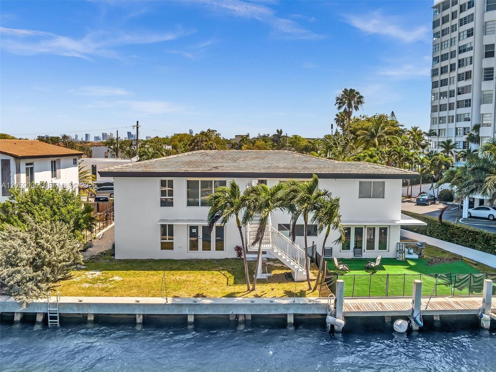 11900 N Bayshore Dr # 207, North Miami FL 33181